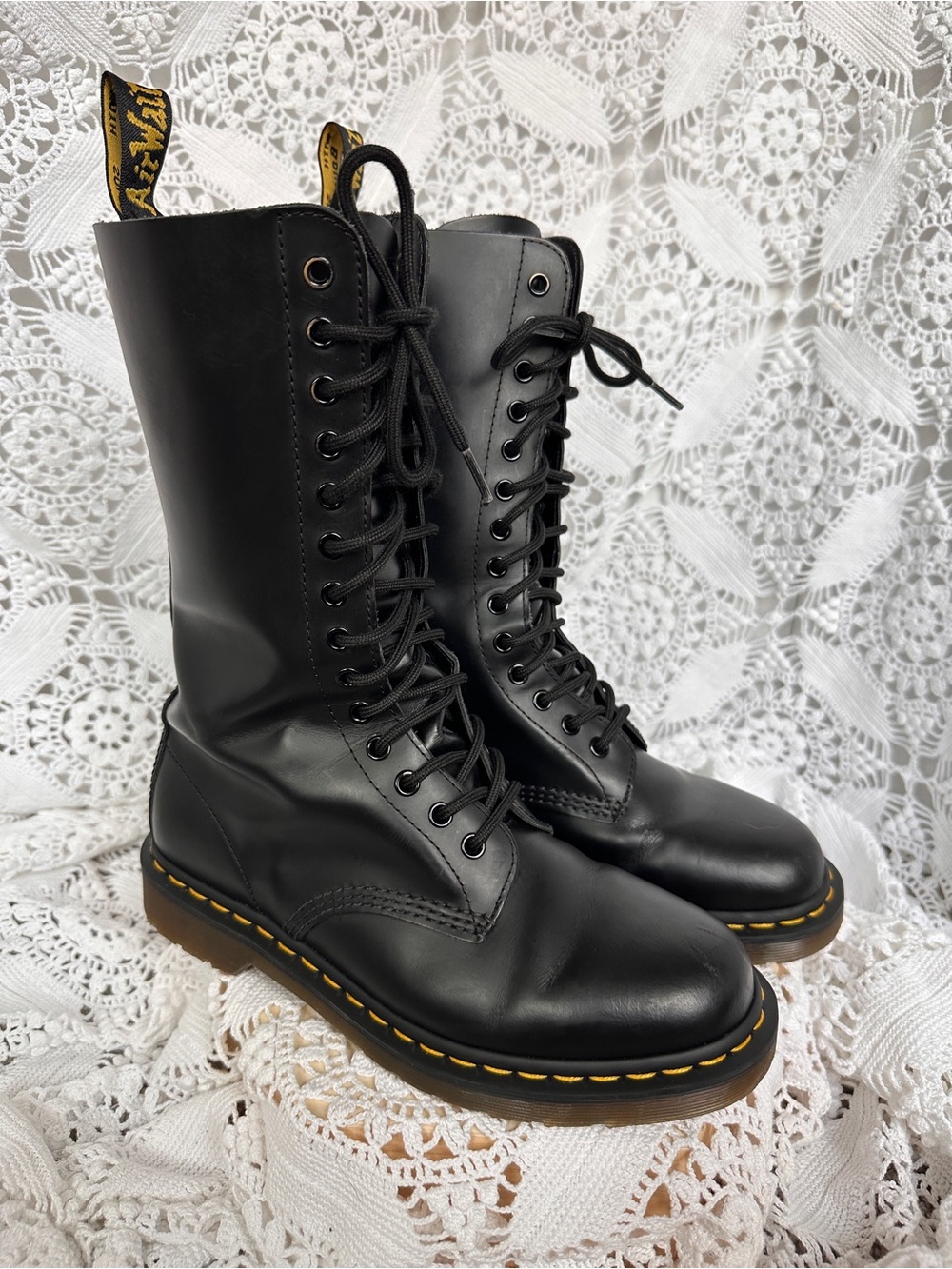 Dr. Martens 1914 Black Smooth Leather 14-Eyelet Tall Boots Womens Size 9